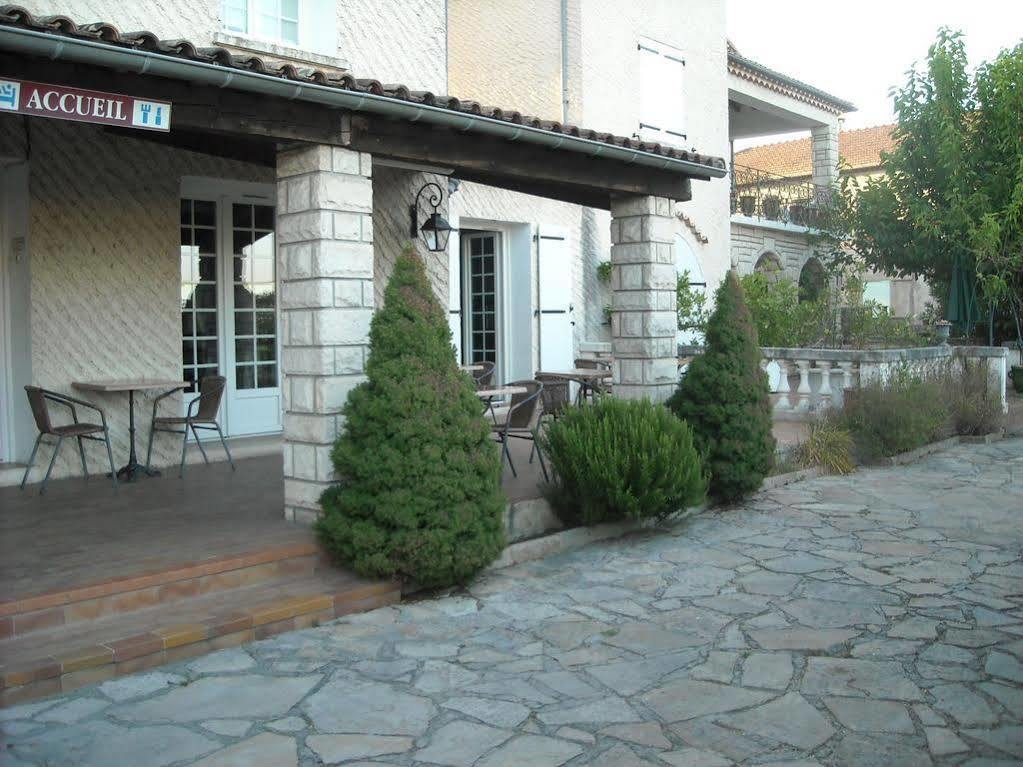 Hotel Ecusson Saint-Hilaire-de-Brethmas Exterior photo